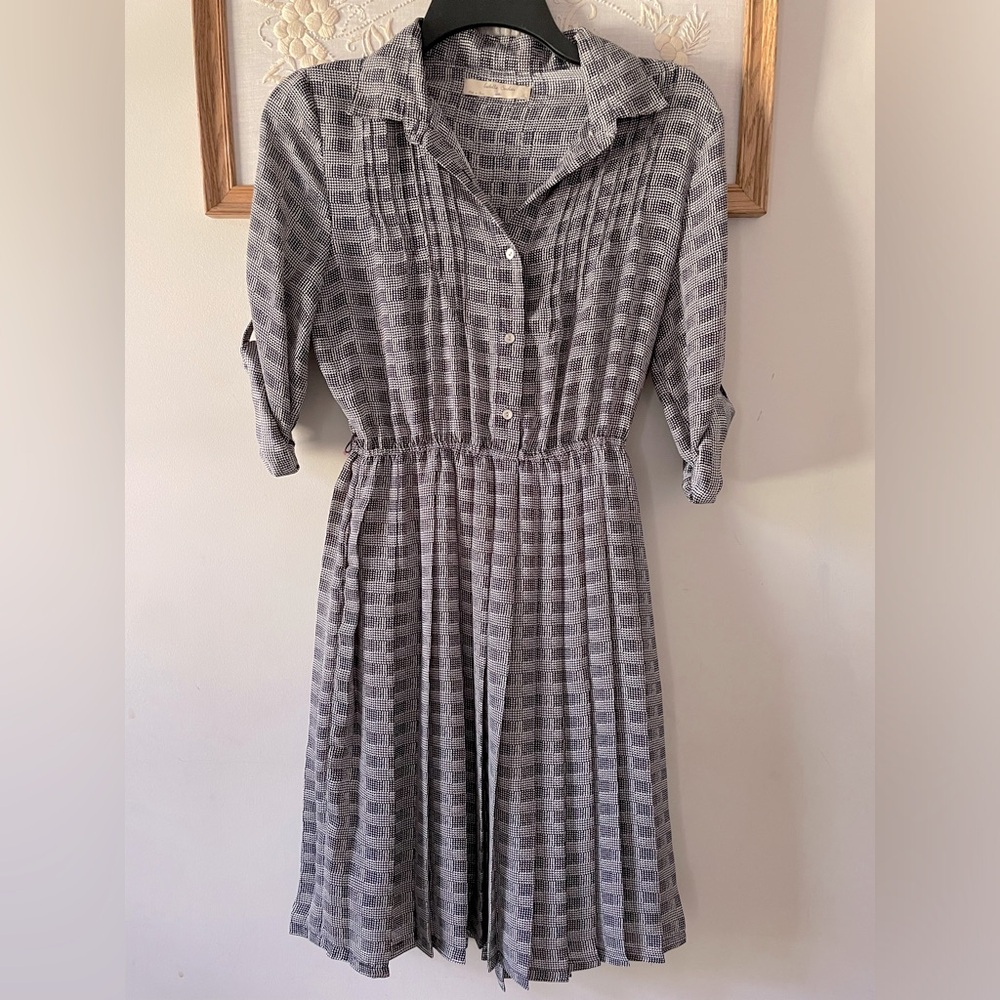 LAST CHANCE Anthropologie Isabella Sinclair navy pleated button front dress
